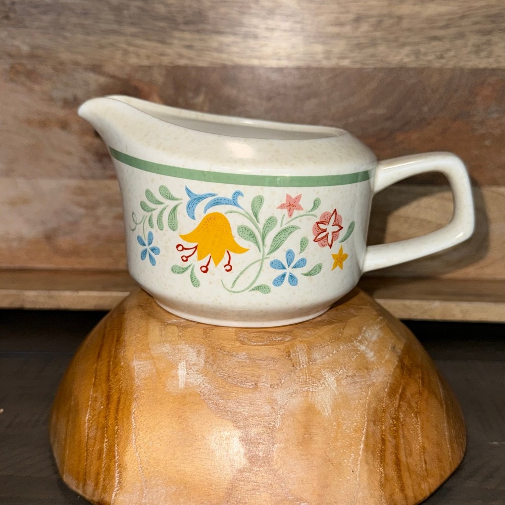 Lenox Temperware Quakertown Creamer‎ Pitcher Floral Microwave Safe Vintage